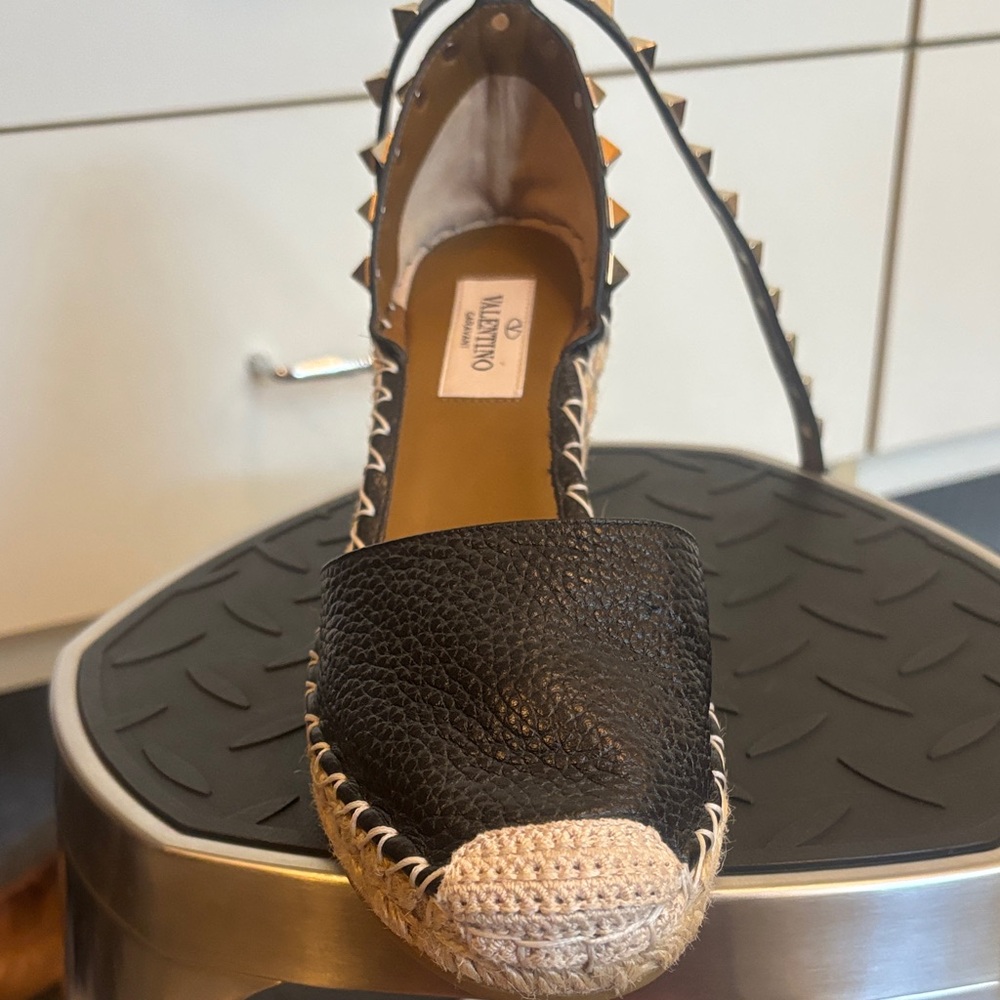 Valentino wedge